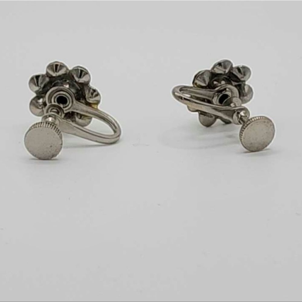 5/$25 Vintage silver crystal flower screwback earrings - Picture 9 of 11